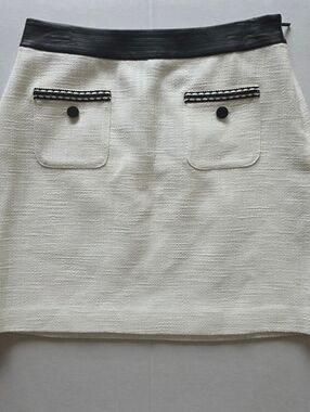 Karl Lagerfeld Textured Mini Skirt 6 Preppy Office Workwear Parisian Chic NWT